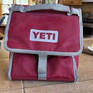 YETI  DAYTRIP LUNCH BAG